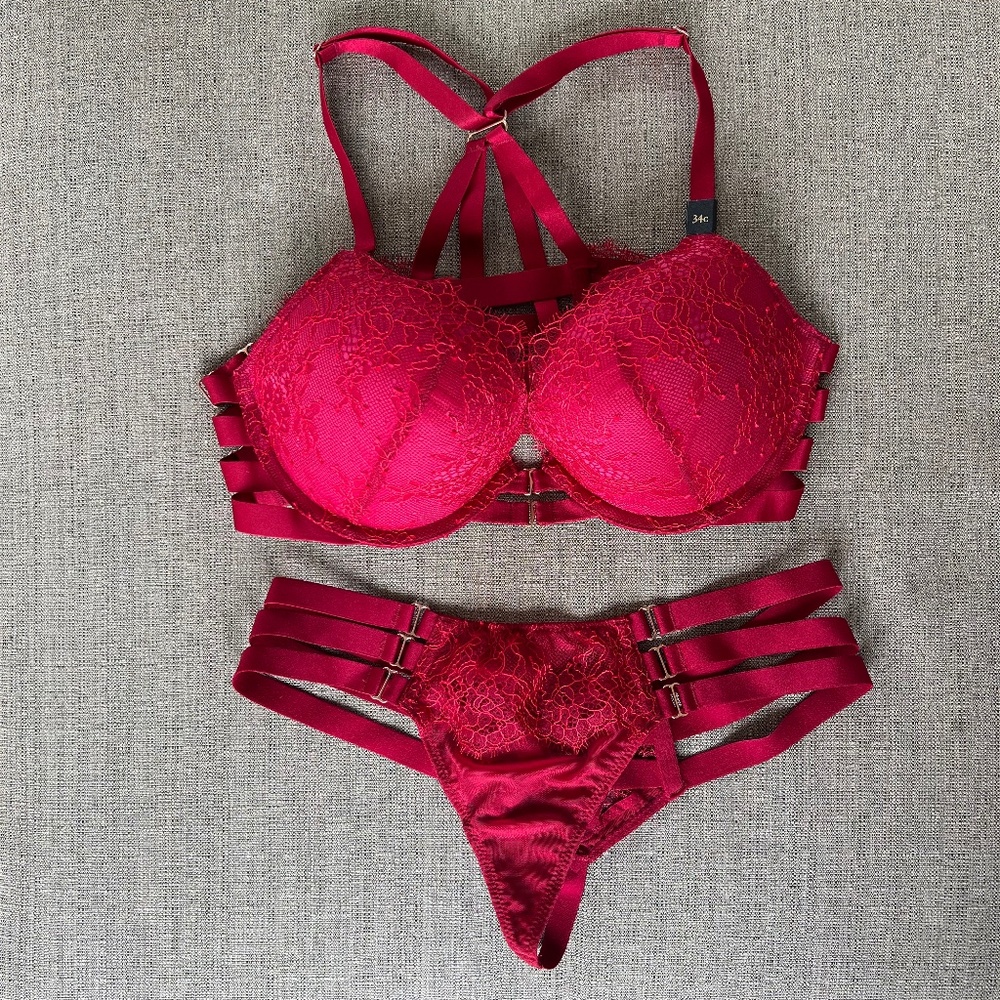Victoria's Secret Very Sexy Push Up Bra & Thong Set